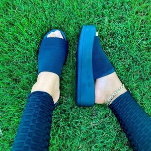 Steve Madden 90’s Slinky Slides Platform